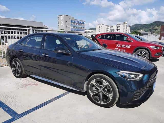 （抱歉车子实在是太脏了）