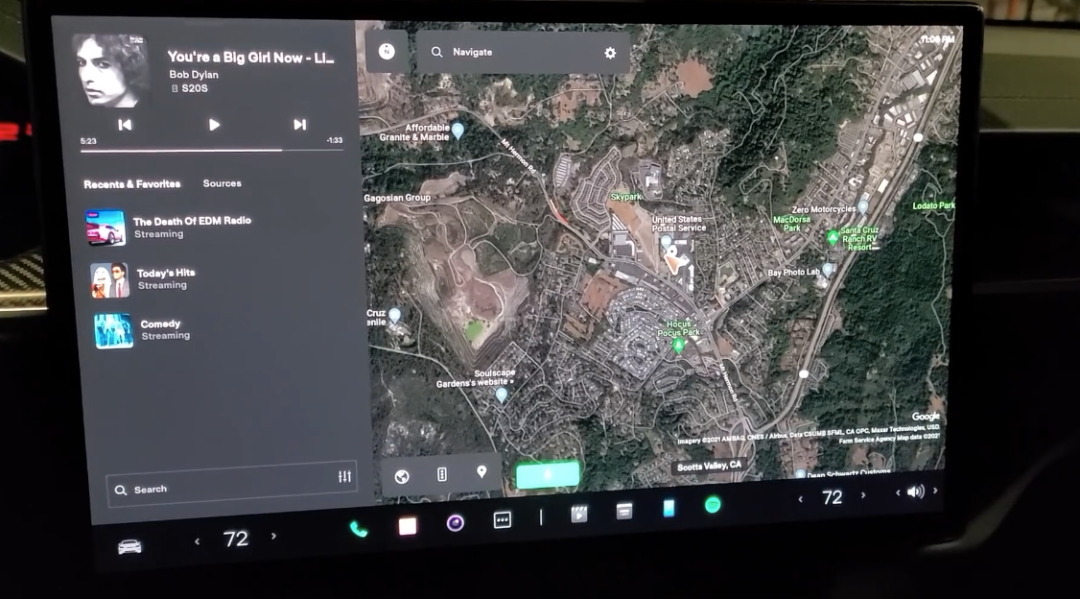 Model S Plaid V10.2