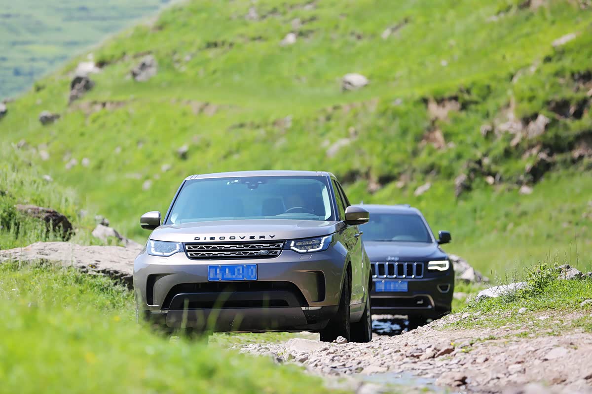 碎石路结束后就是进入林区后面还有水坑以及泥地考验车辆