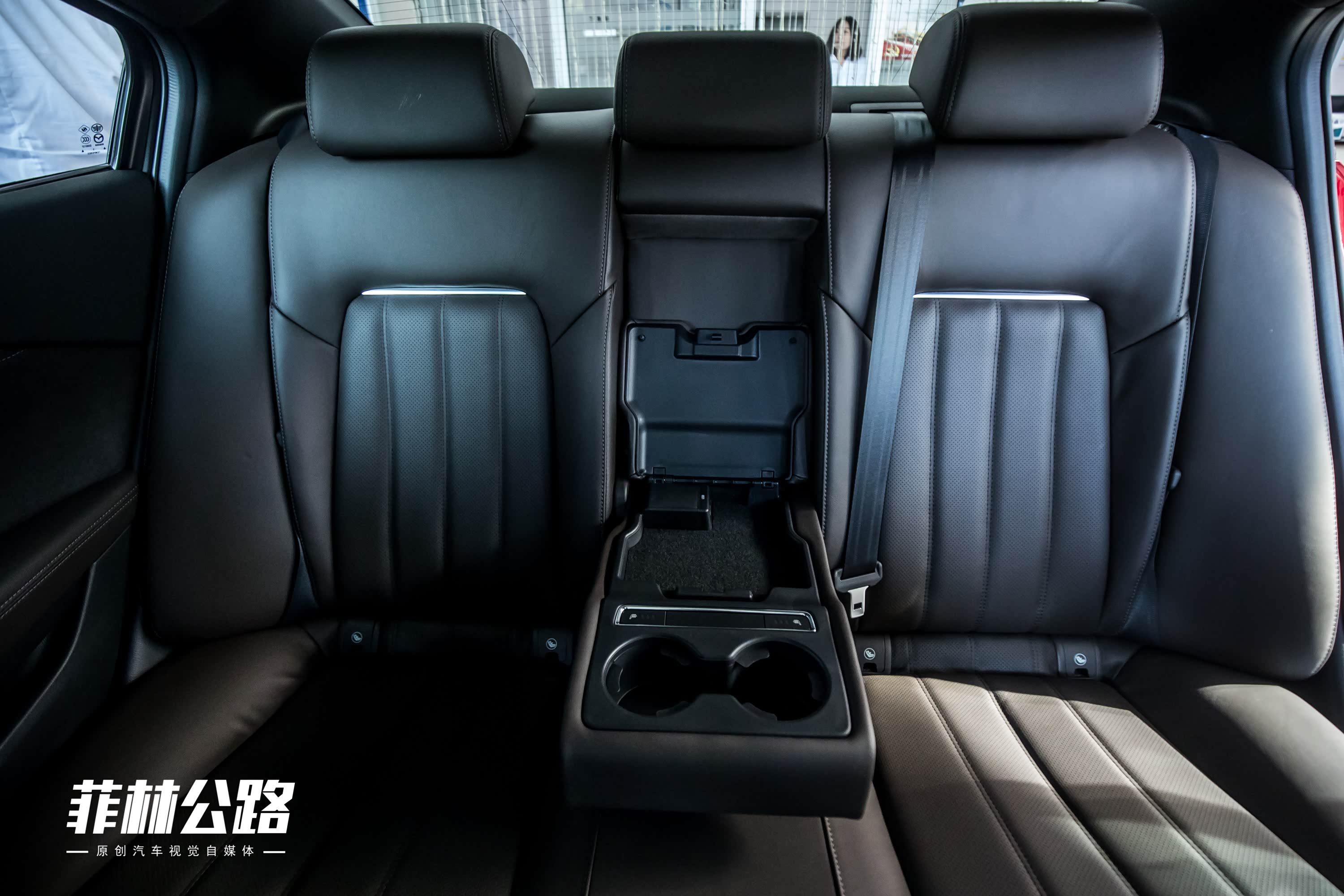 2020款 2.5L 蓝天至尊版