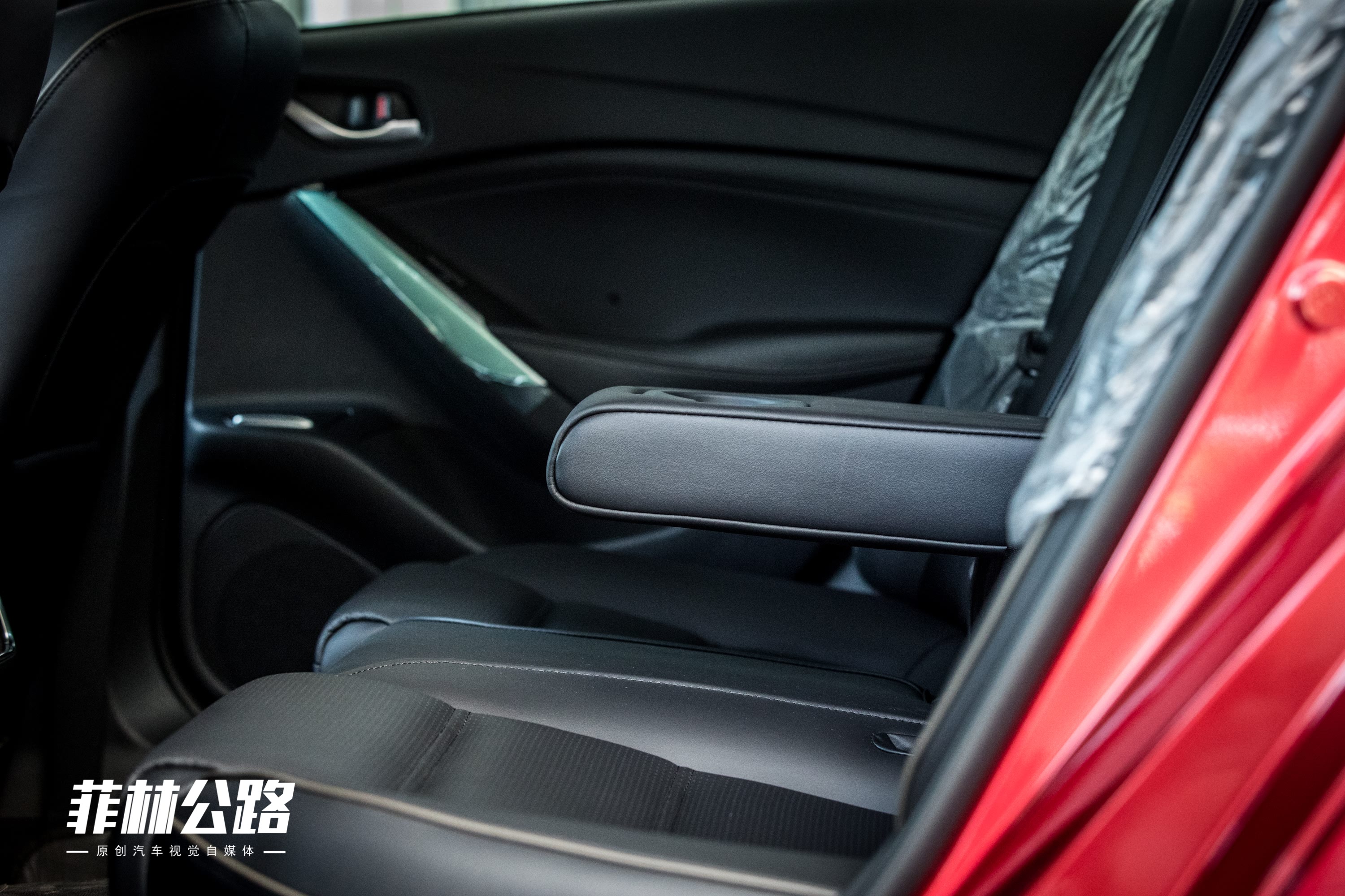 2018款 2.5L 蓝天尊崇版