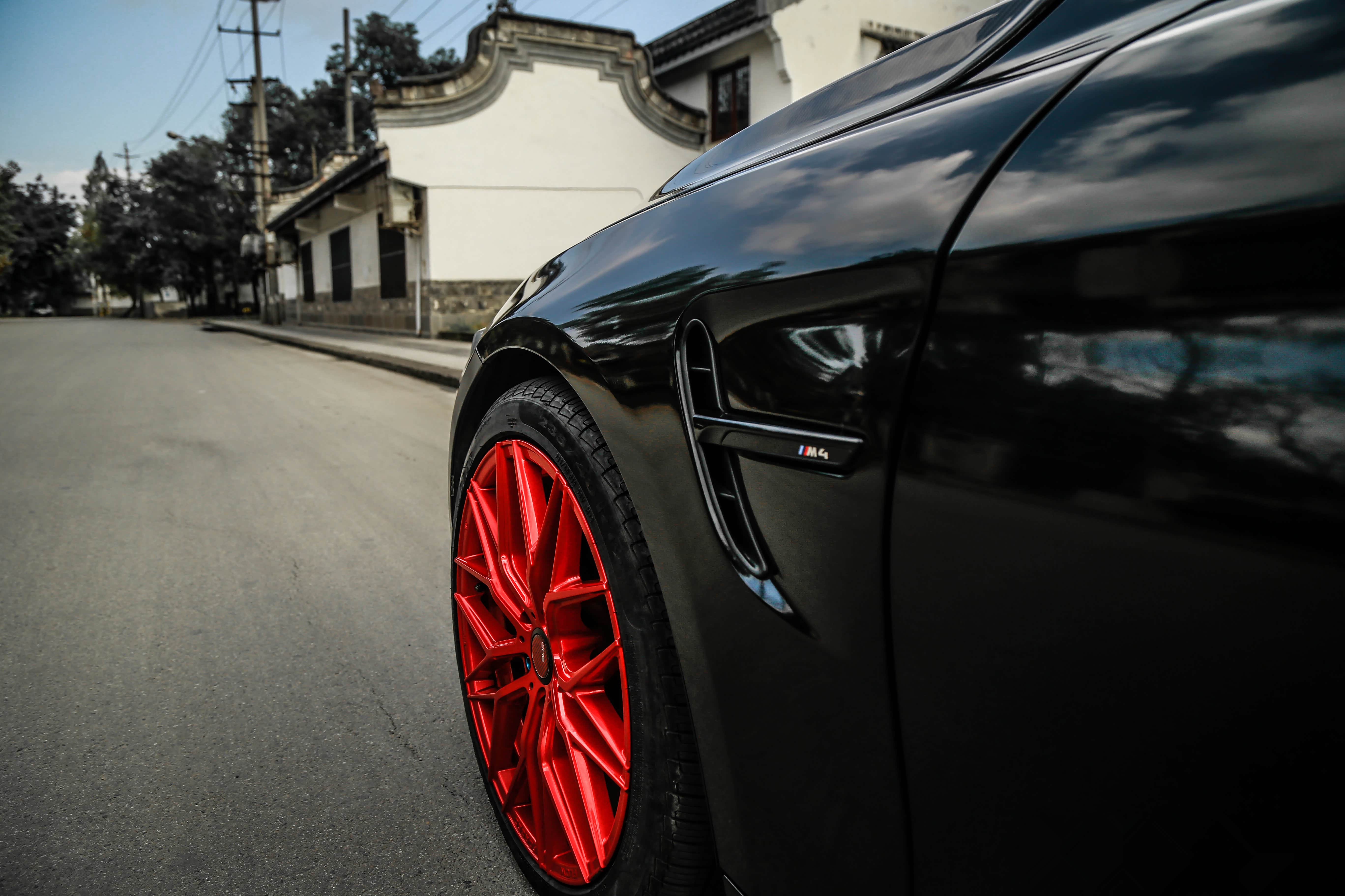 M4叶子板，轮毂的数据合适，齐平