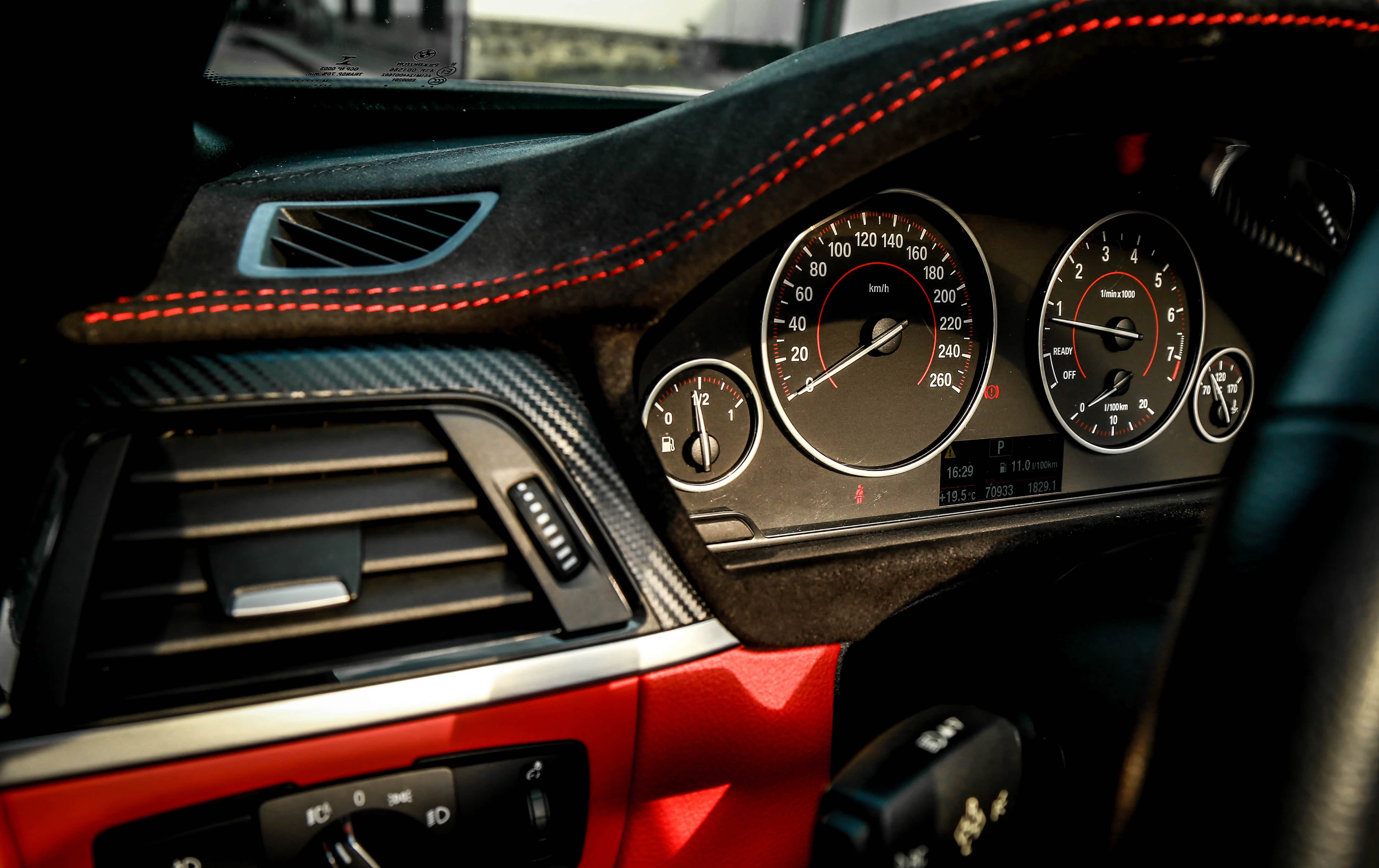 常规仪表，红色配线