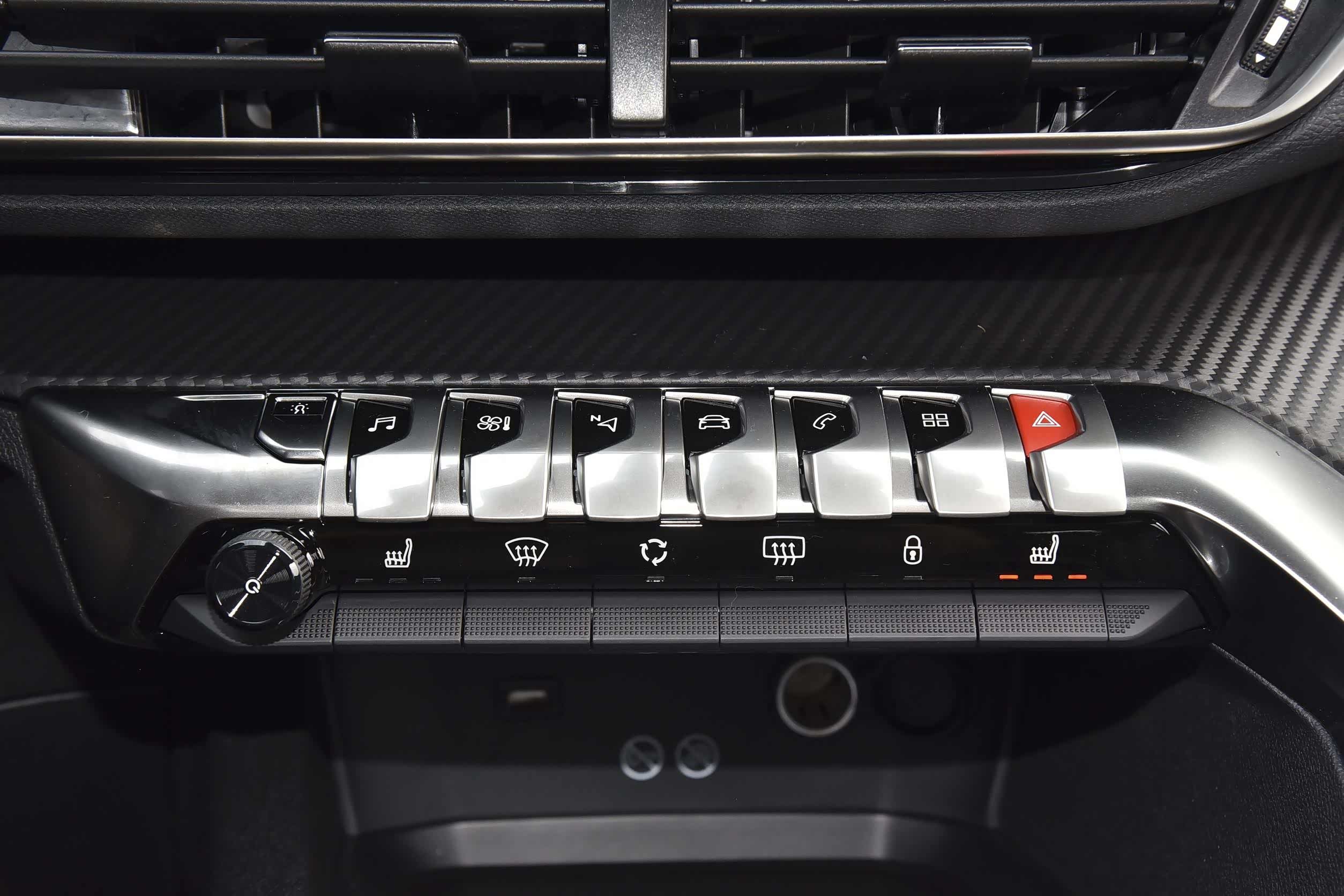 钢琴键版的多媒体控制模块