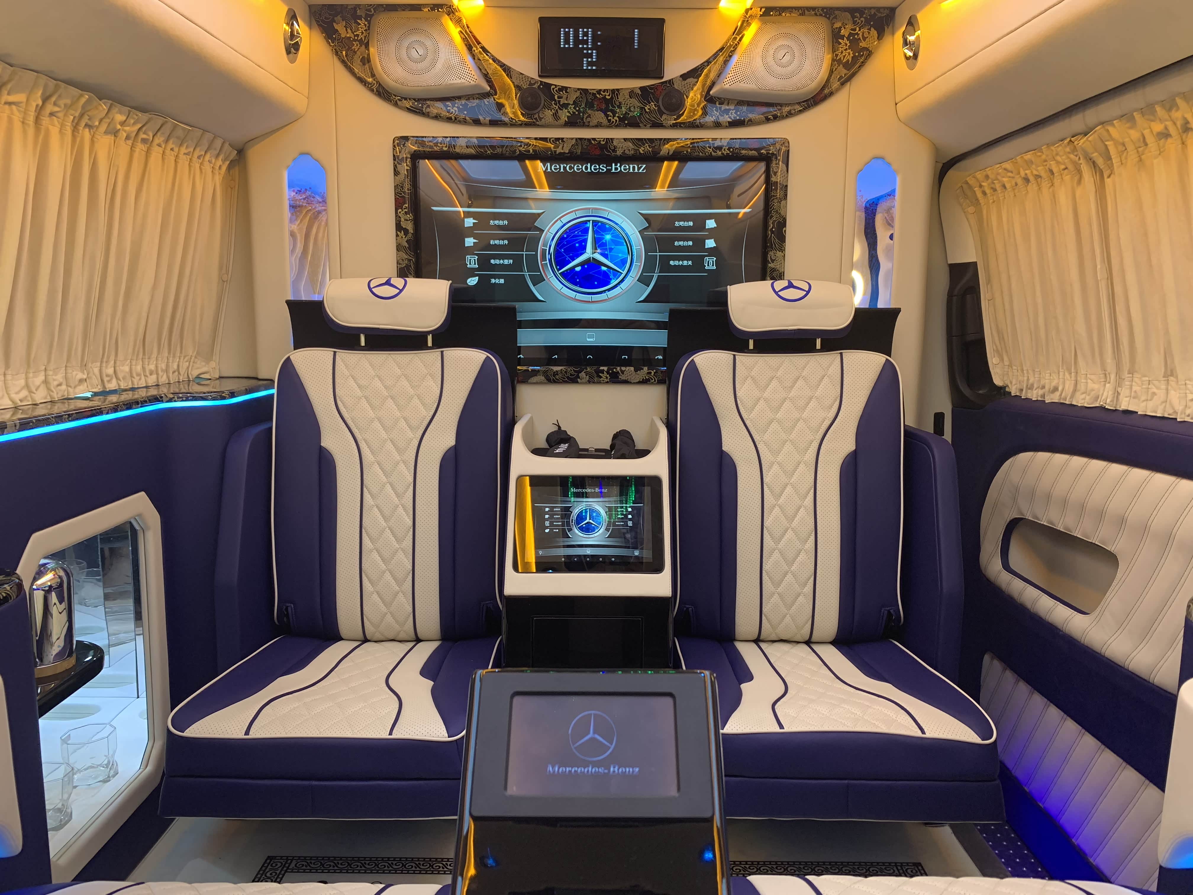 隐藏座椅展开状态