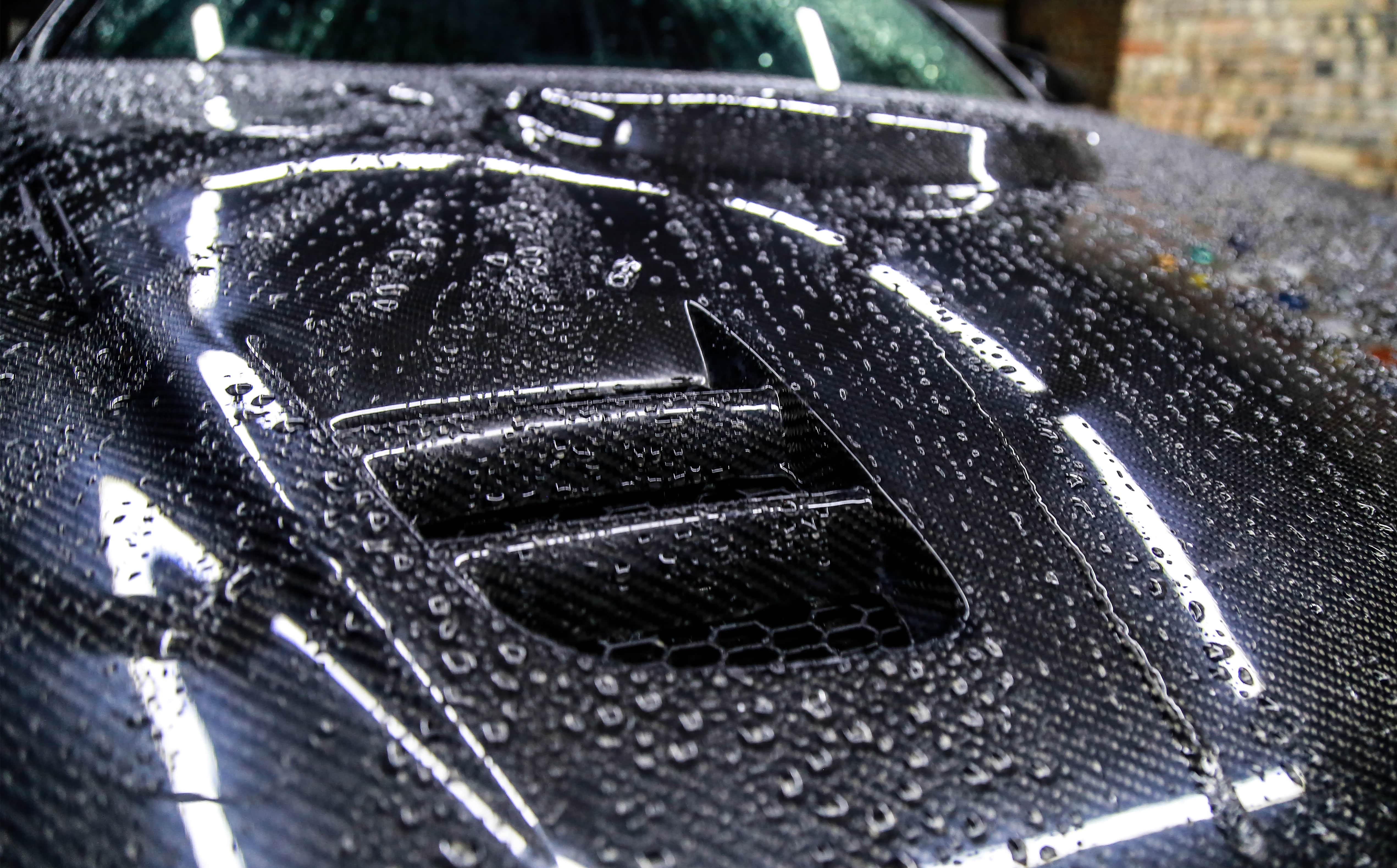 碳纤维机盖特写