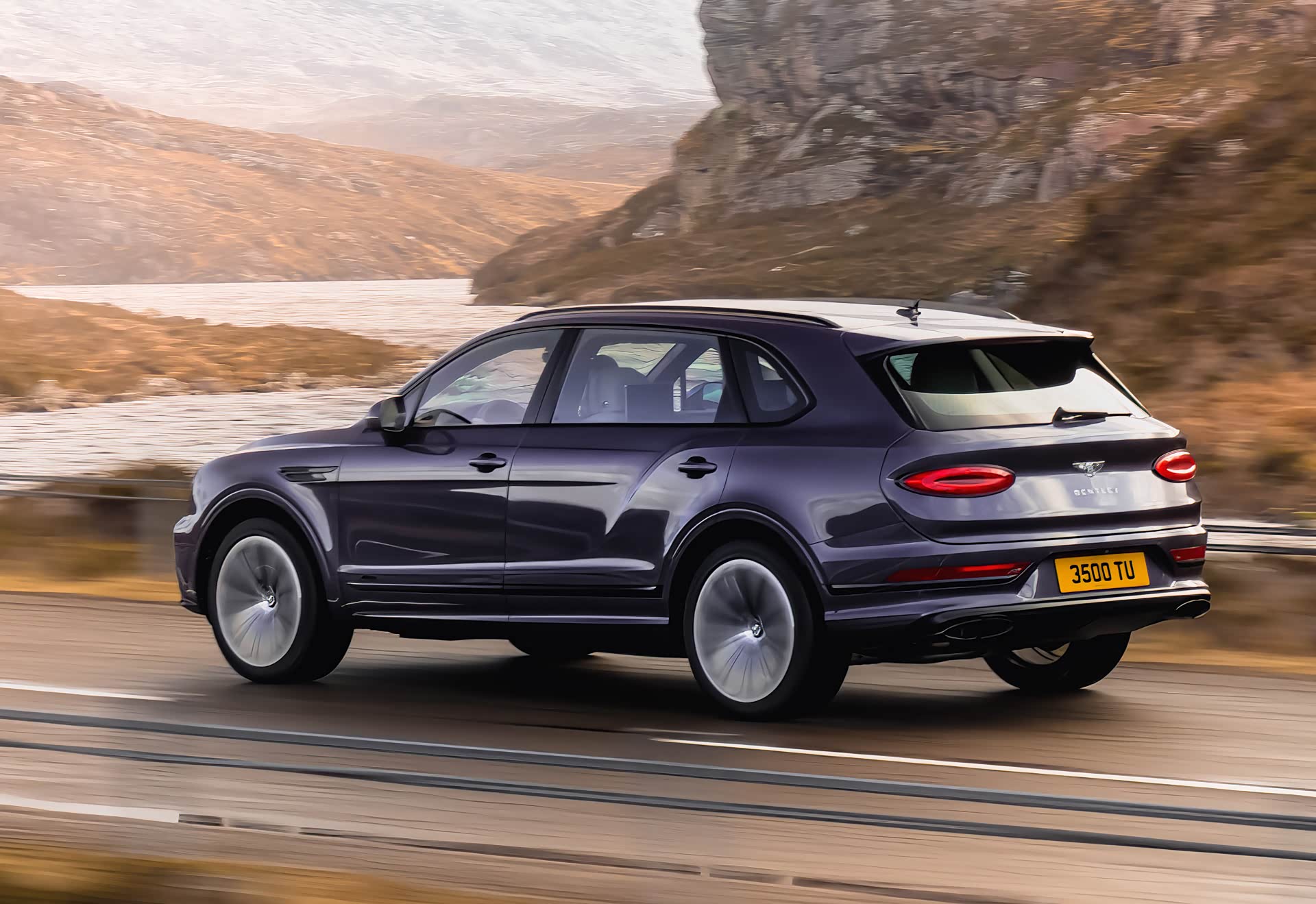 宾利开始生产添越ewb