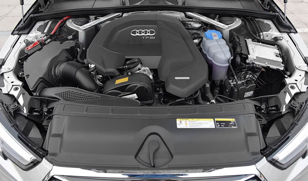 现款奥迪A4L 35 TFSI车型搭载的1.4T发动机