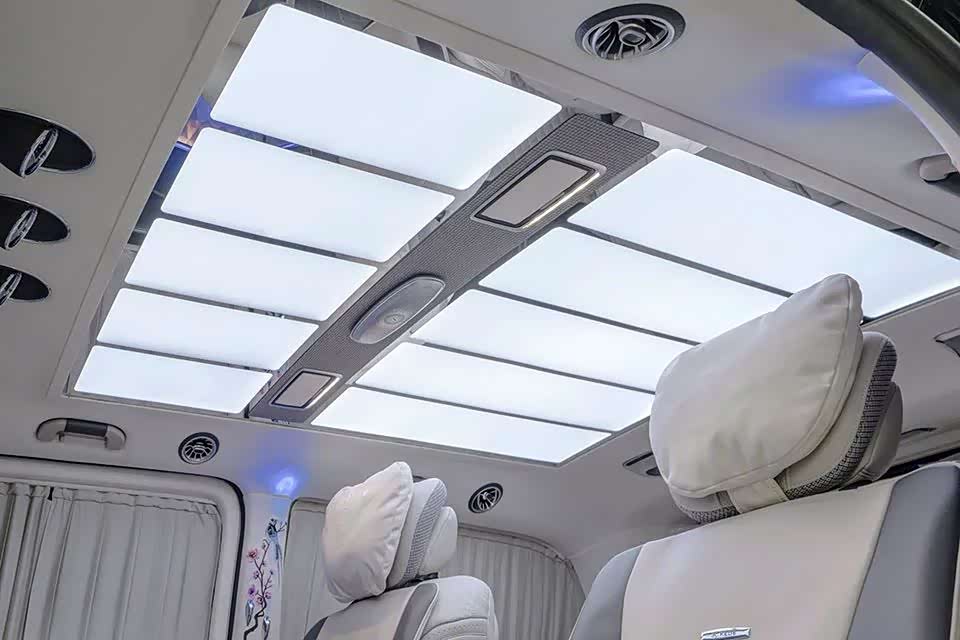 奔驰豪华七座隔断商务车