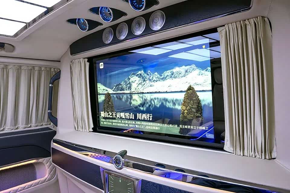 奔驰豪华七座隔断商务车