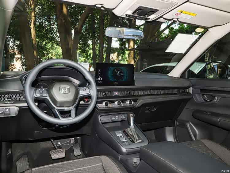 2023款 240TURBO 两驱活力版 5座 黑色