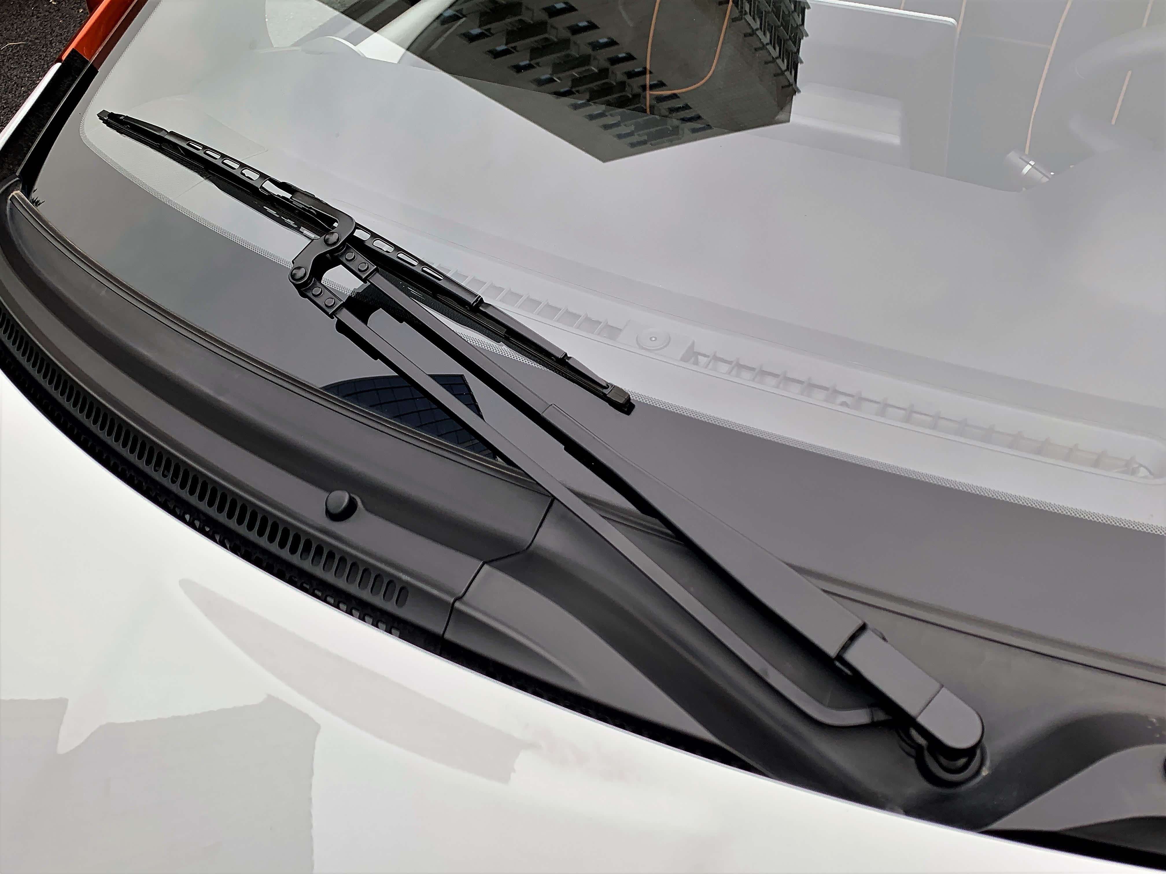 单臂雨刮是F0的一大特色，如今在e1上也“完美”保留