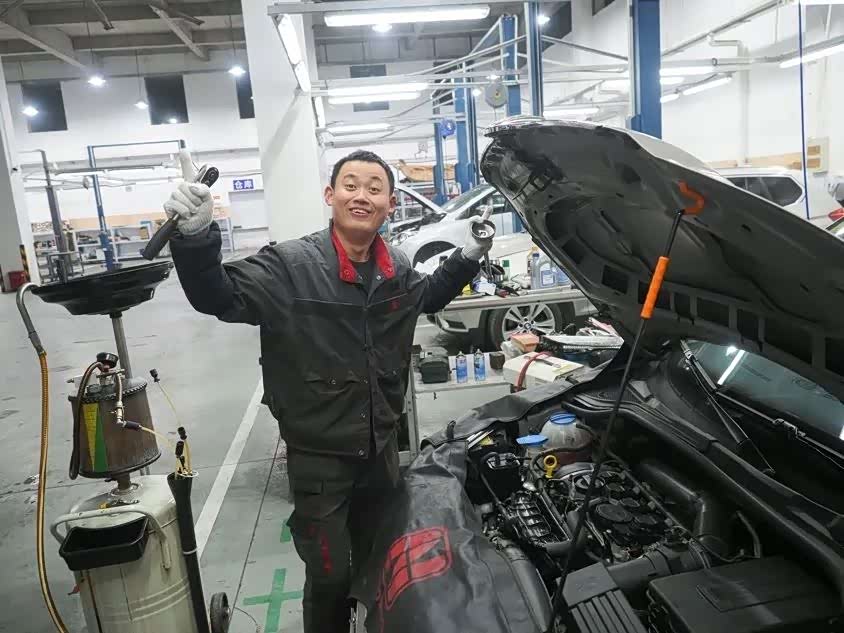 图：感谢唐长老加班到11点给我保养车子