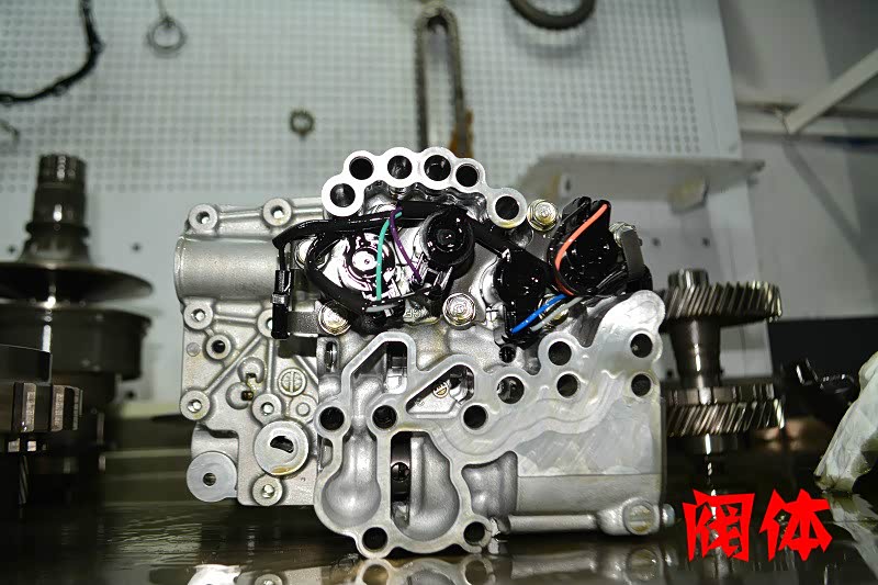 斯巴鲁森林人变速箱阀体
