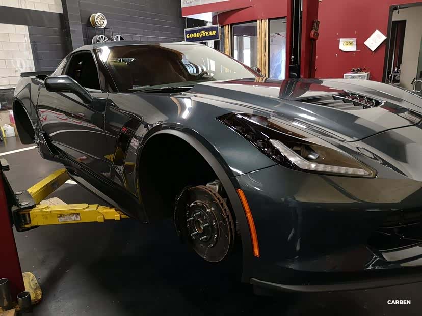 ▲ 可以看到这个碟子，但是太黑了看不见卡钳