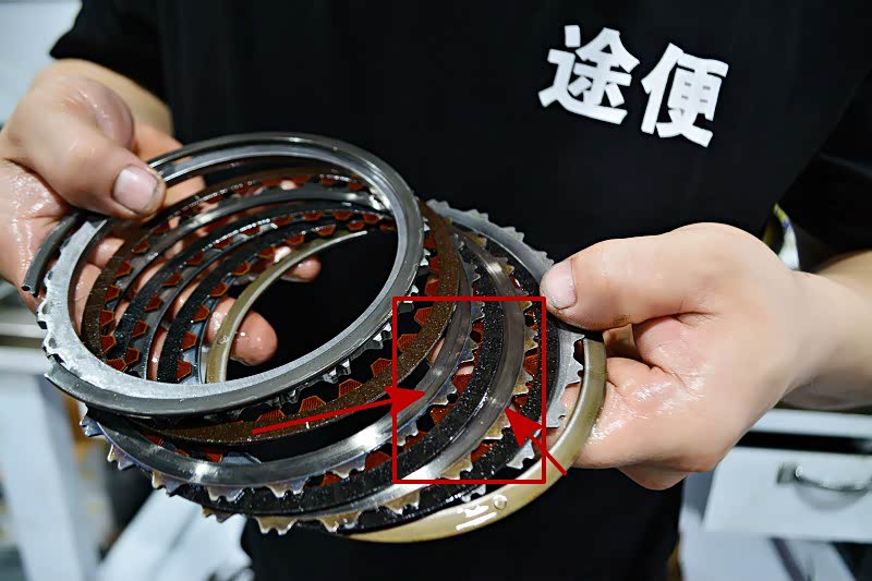 斯巴鲁森林人摩擦片表面严重烧蚀