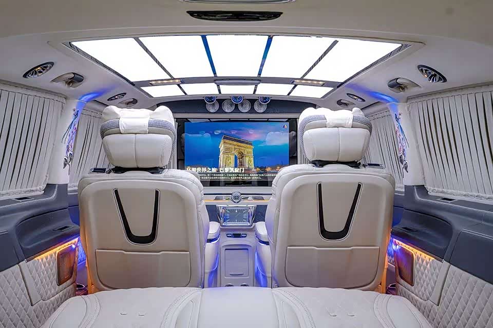 奔驰豪华七座隔断商务车