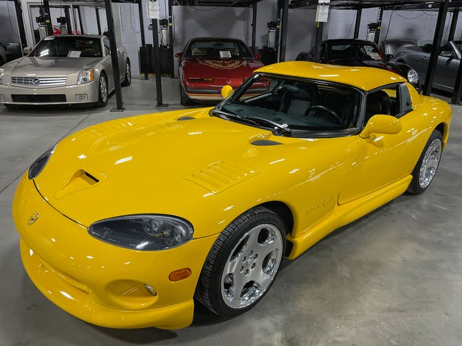 2001款道奇蝰蛇RT-10