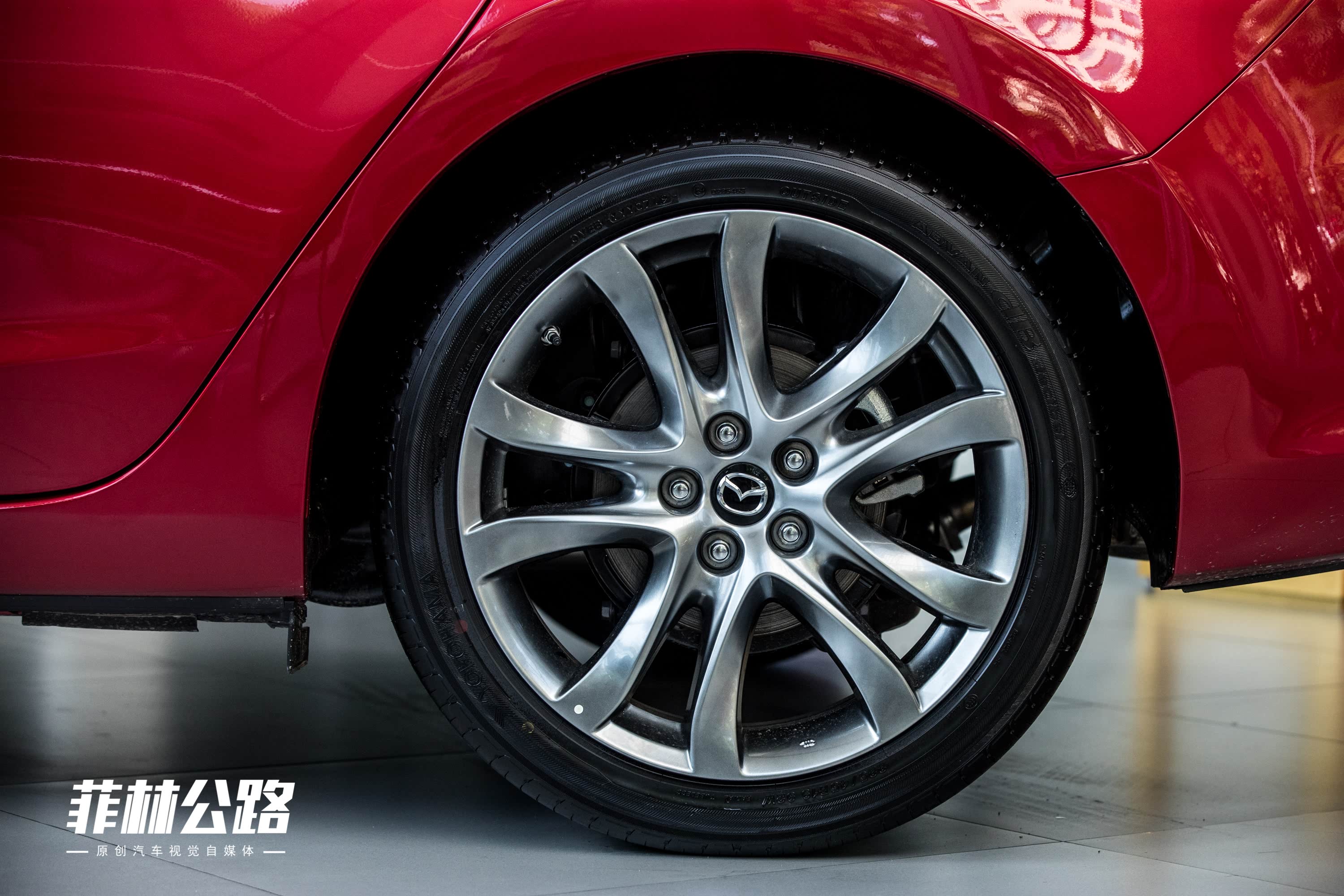 2018款 2.5L 蓝天尊崇版