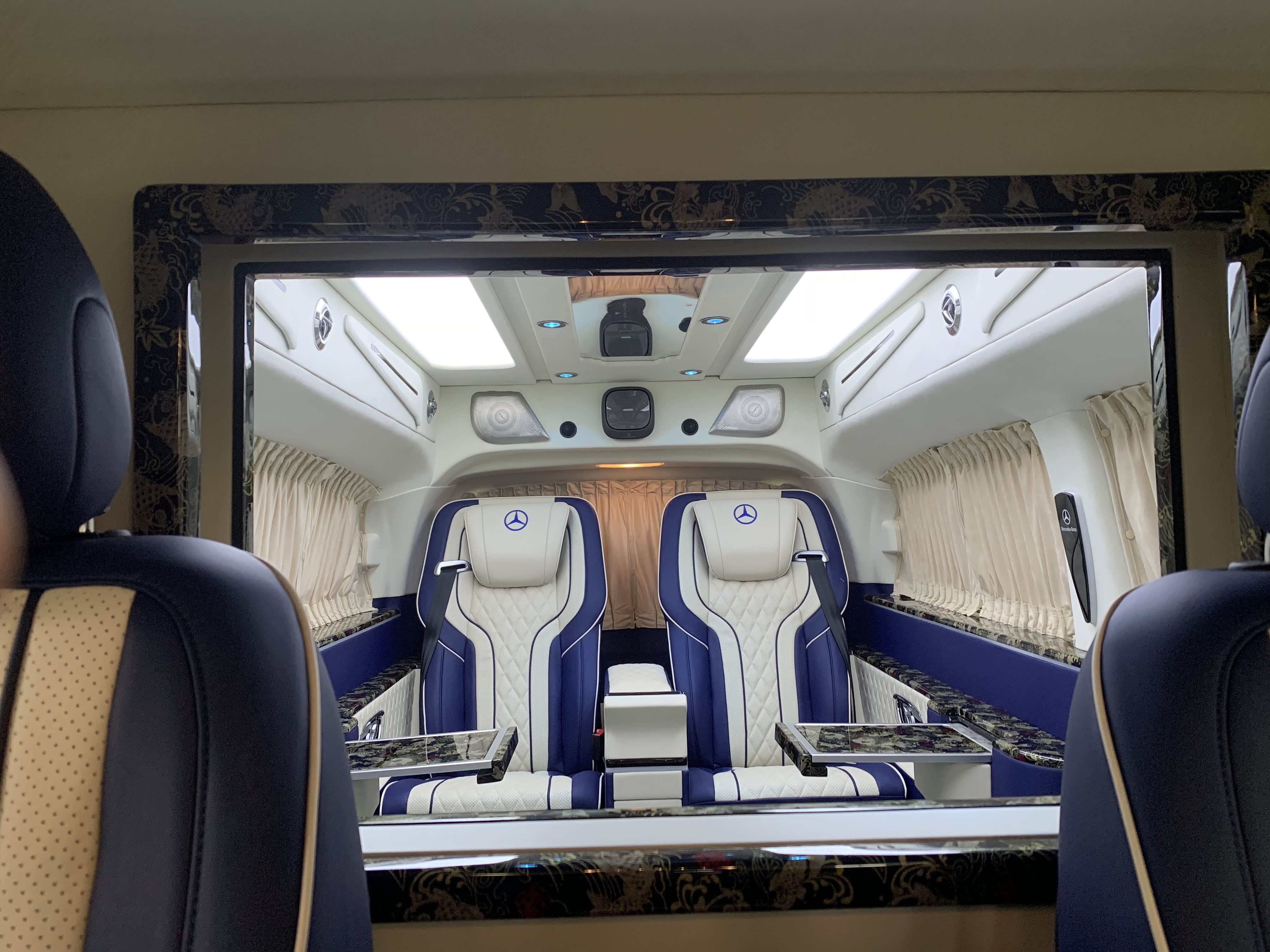 驾驶舱往后舱的视线