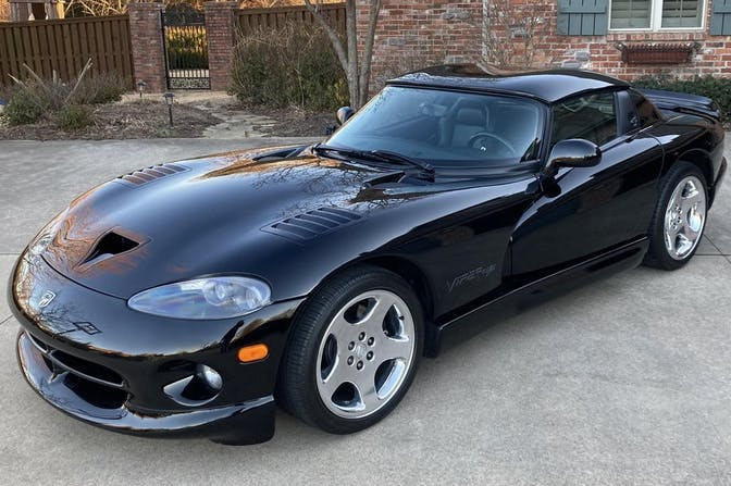 2000款道奇蝰蛇RT-10