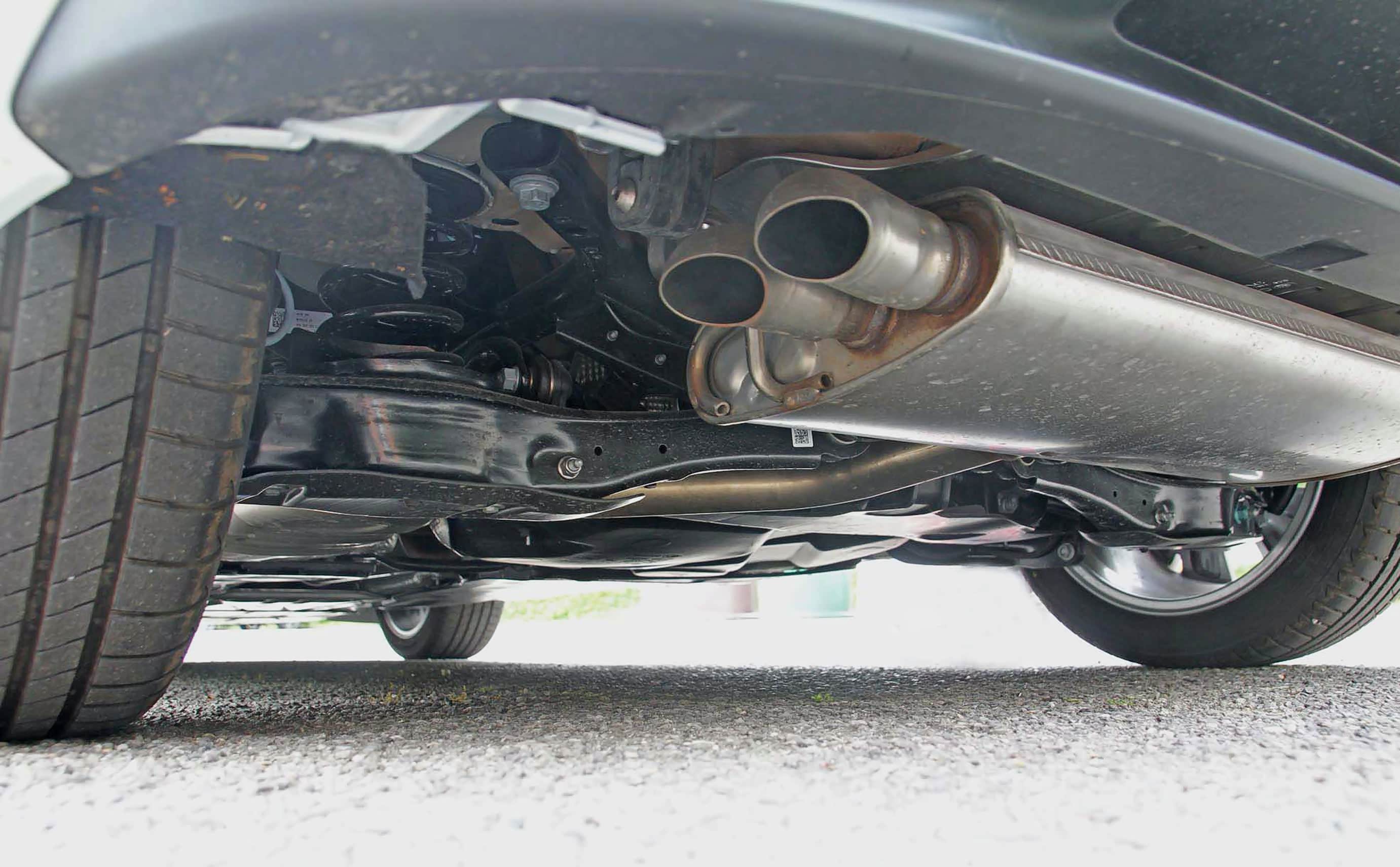 第八代高尔夫1.5eTSI的后悬架为多连杆结构