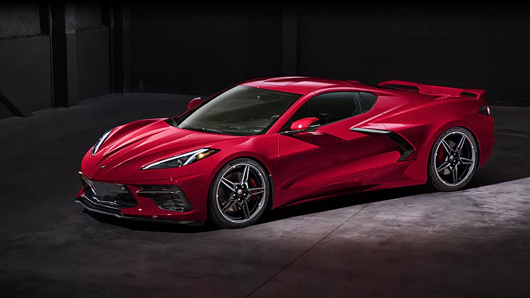 最新推出的中置引擎科尔维特 Stingray（C8）