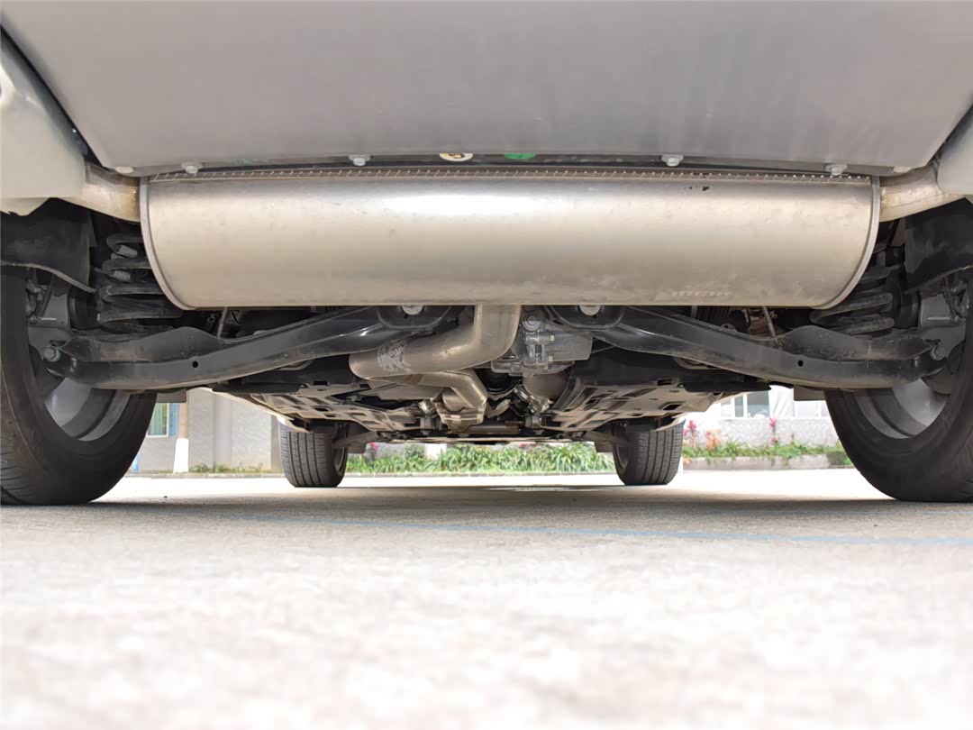 自由光全系采用前后独立悬挂