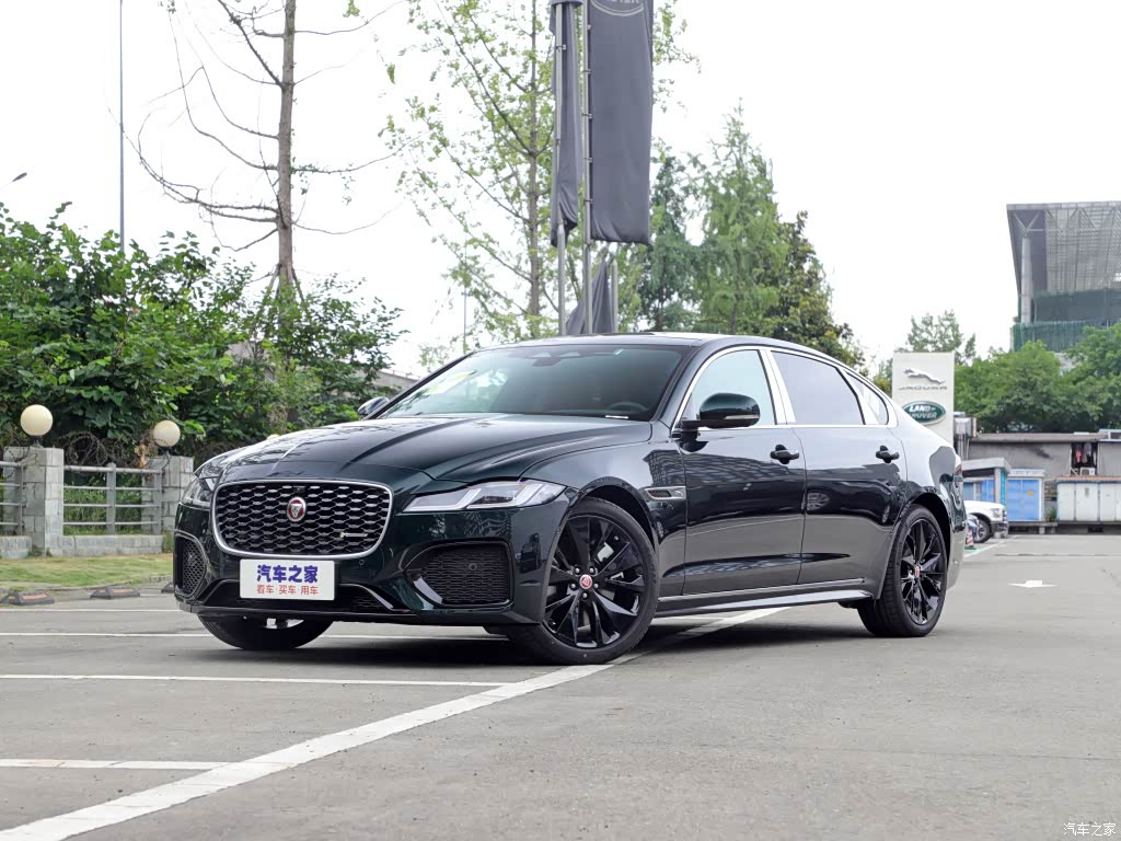 配图为2021款 XFL 2.0T P300 四驱旗舰运动版