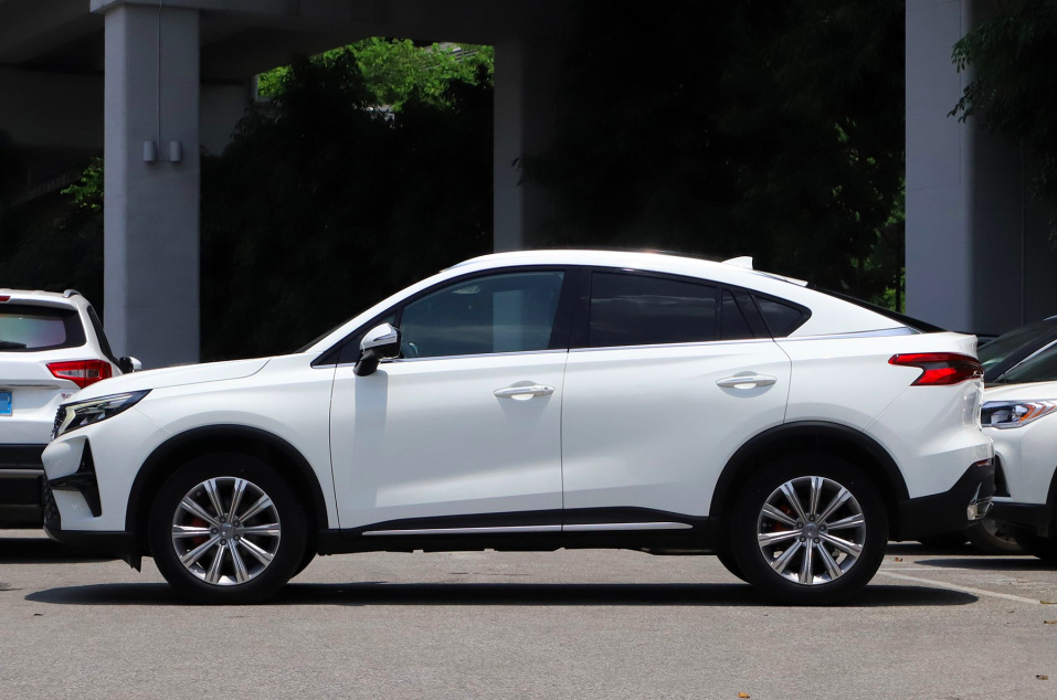 配图为 2020款 270T 自动智联科技版