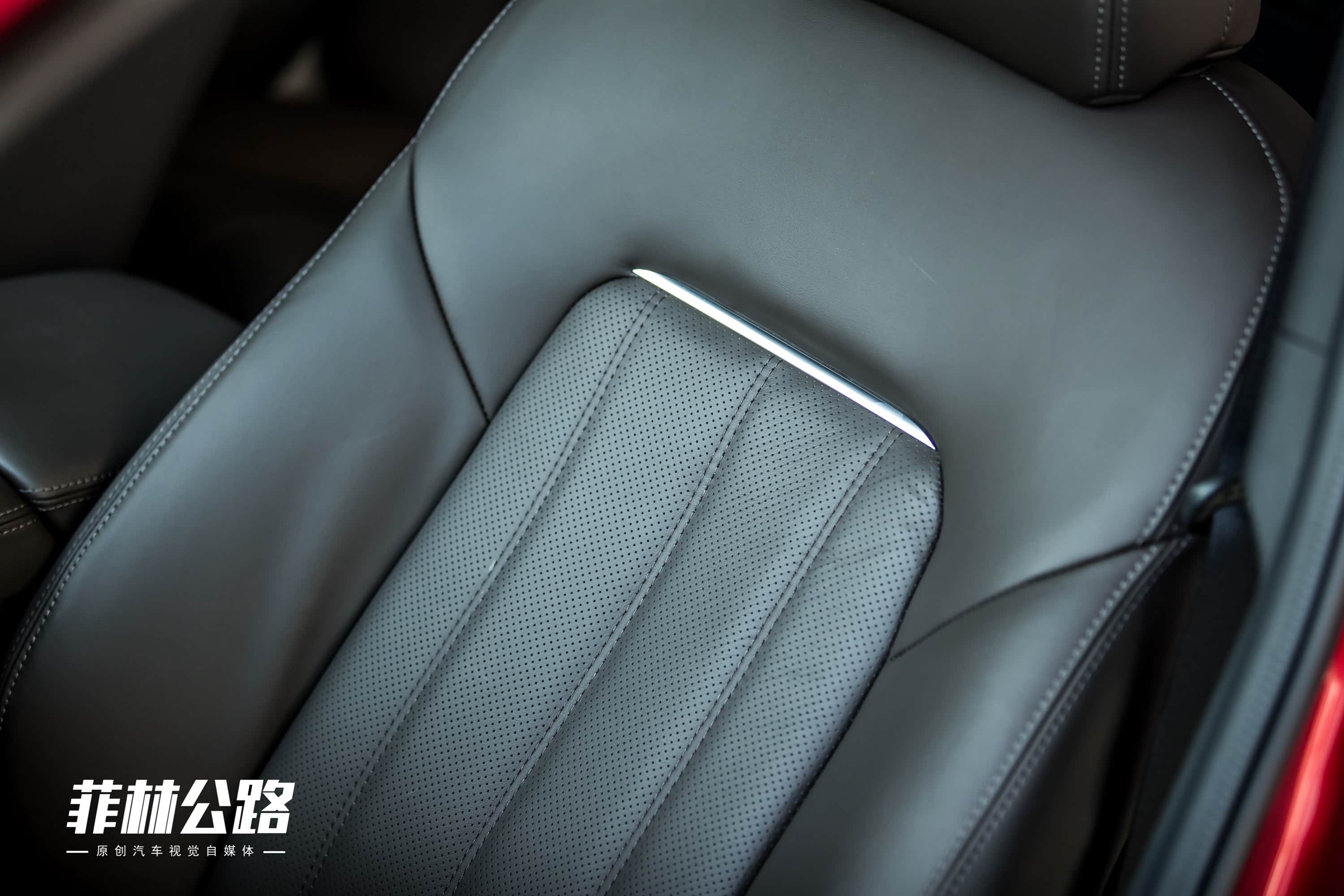 2020款 2.5L 蓝天至尊版