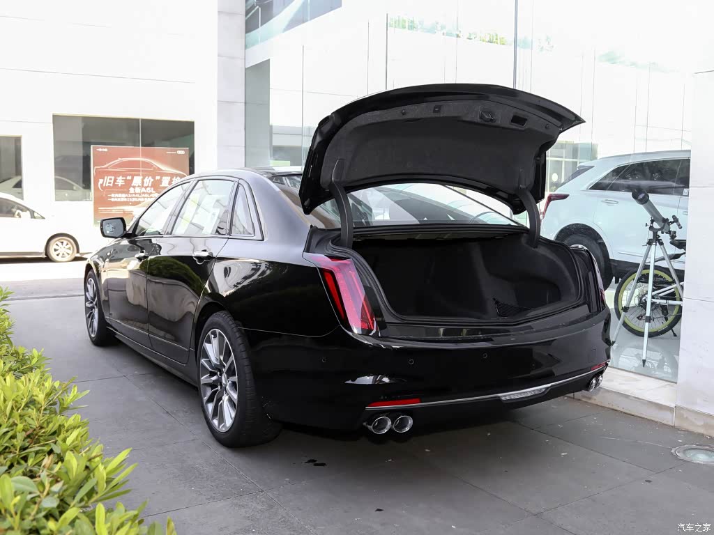 配图为2021款 28T 旗舰超级巡航型