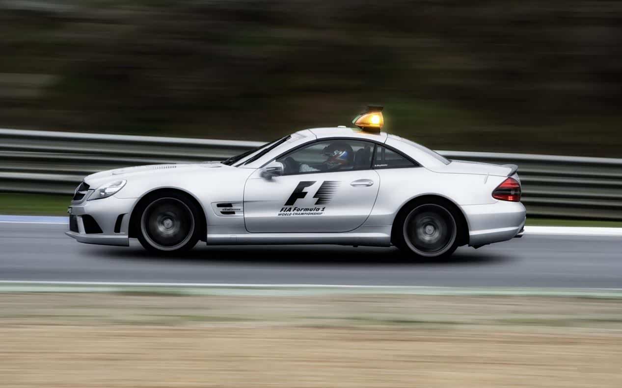 赛道之上的保护神，细谈f1安全车的前世今生