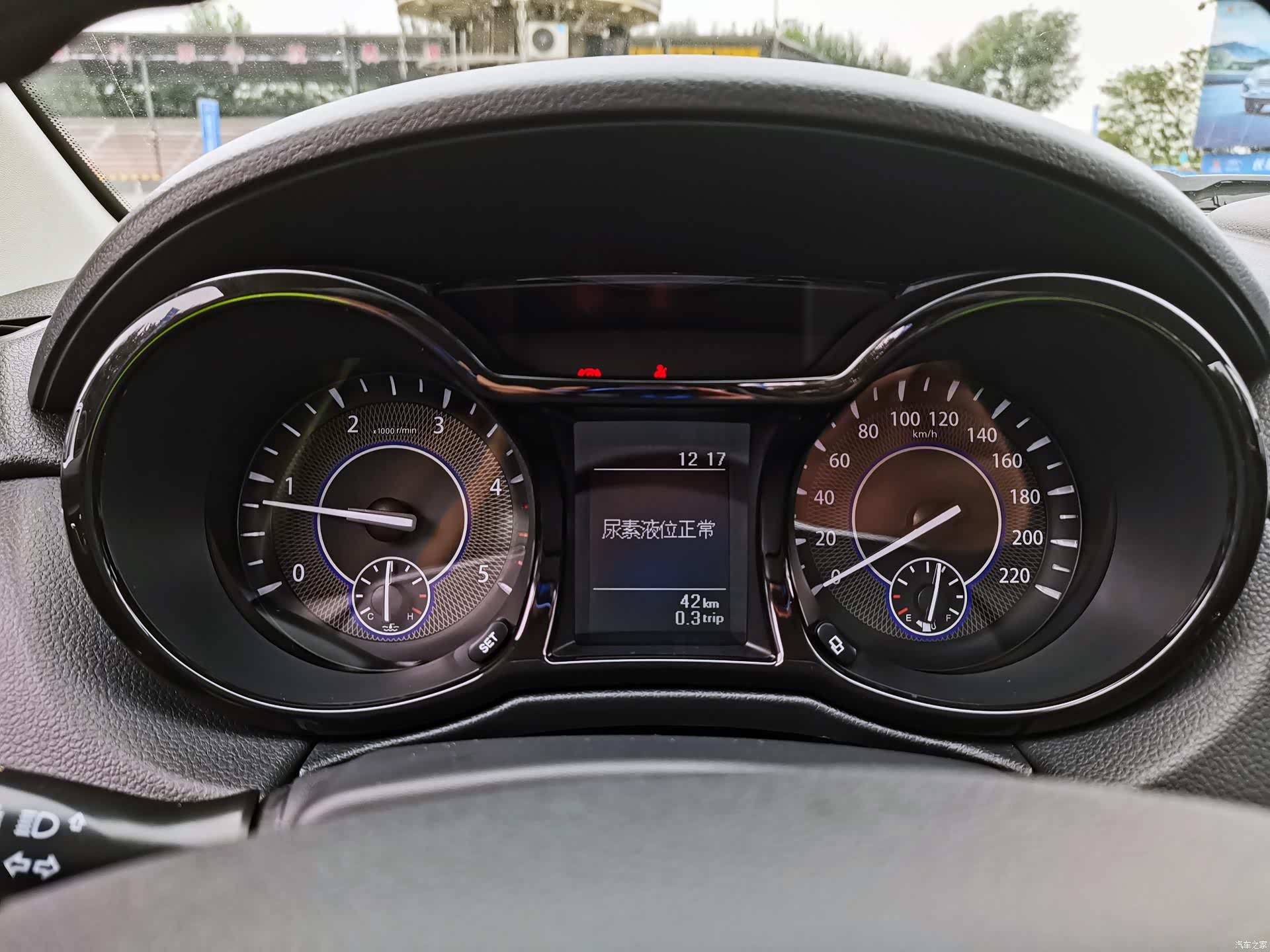 2020款 2.5T柴油两驱尊享长轴版仪表盘/引自汽车之家图库