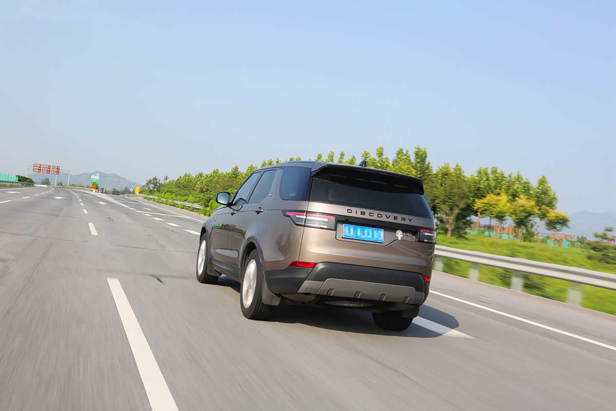  一路西南走在G5高速上目标北京正西的河北茶山村