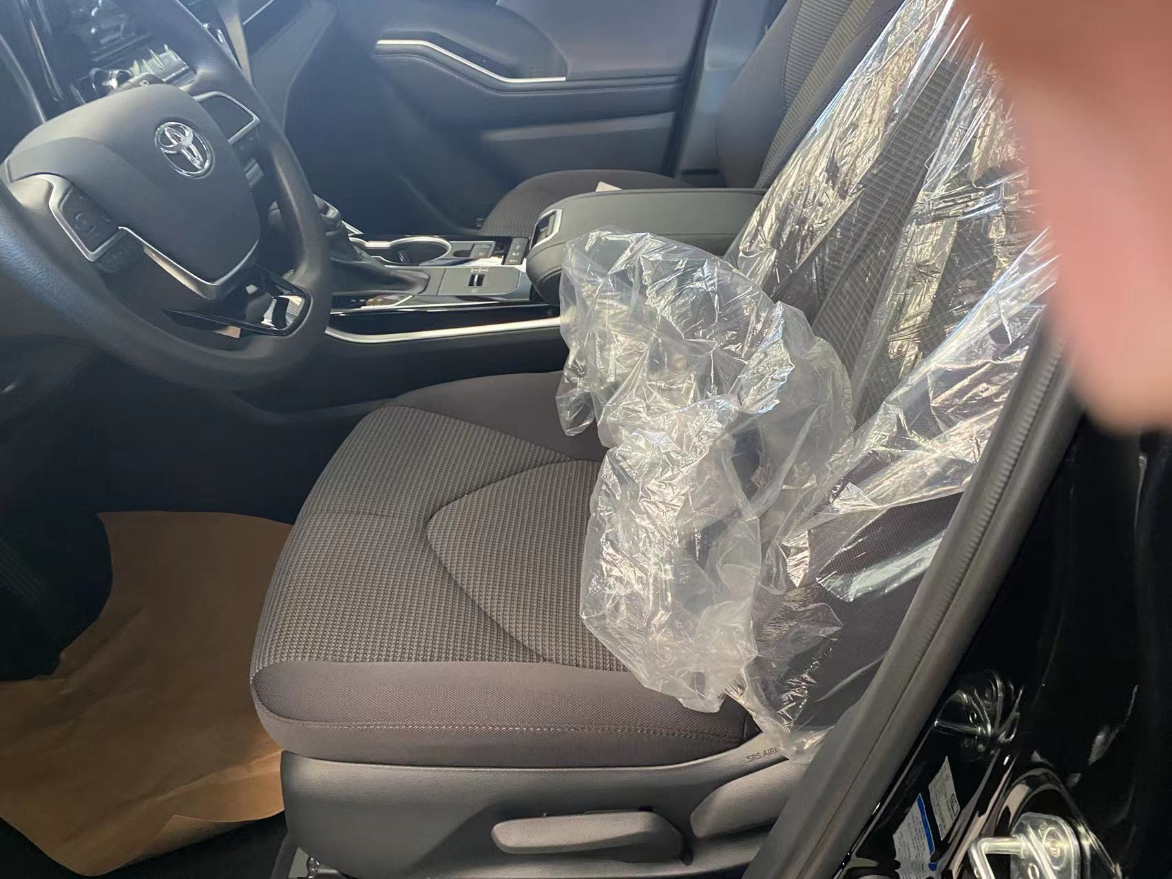 实拍汉兰达五座精英版前排座椅