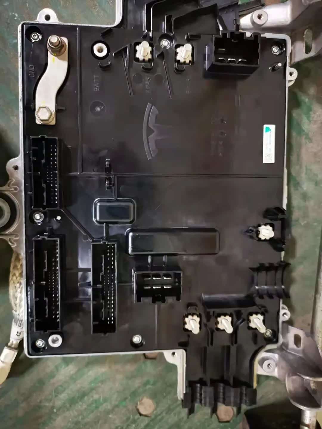 视频、换下的零件照片由章先生提供