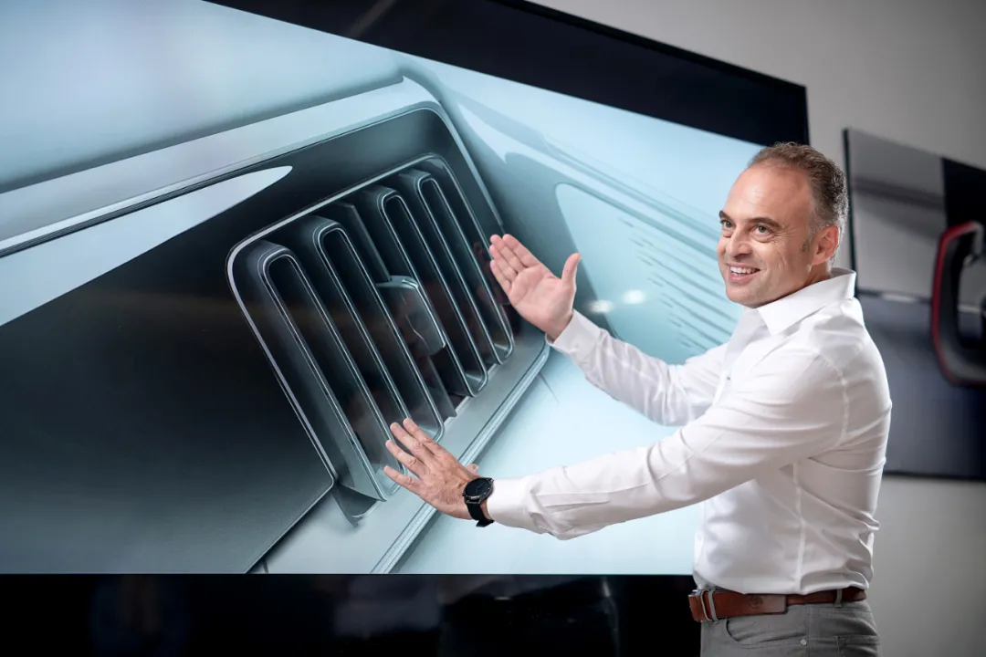 比亚迪内饰设计总监米开勒•帕加内蒂