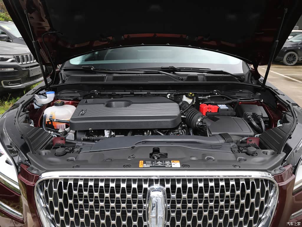 配图为2022款 2.0T 四驱尊耀版