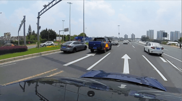 （图7 特斯拉Model 3 被加塞场景）