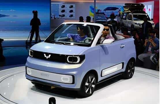 五菱宏光MINI EV CABRIO