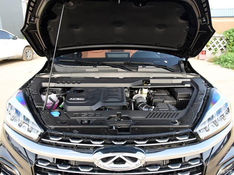 奇瑞鲲鹏版瑞虎8