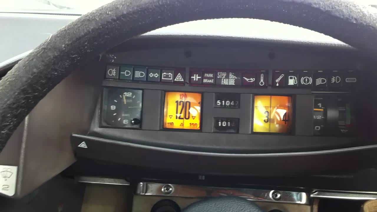 滚筒走珠仪表盘就是当年的“全液晶仪表”