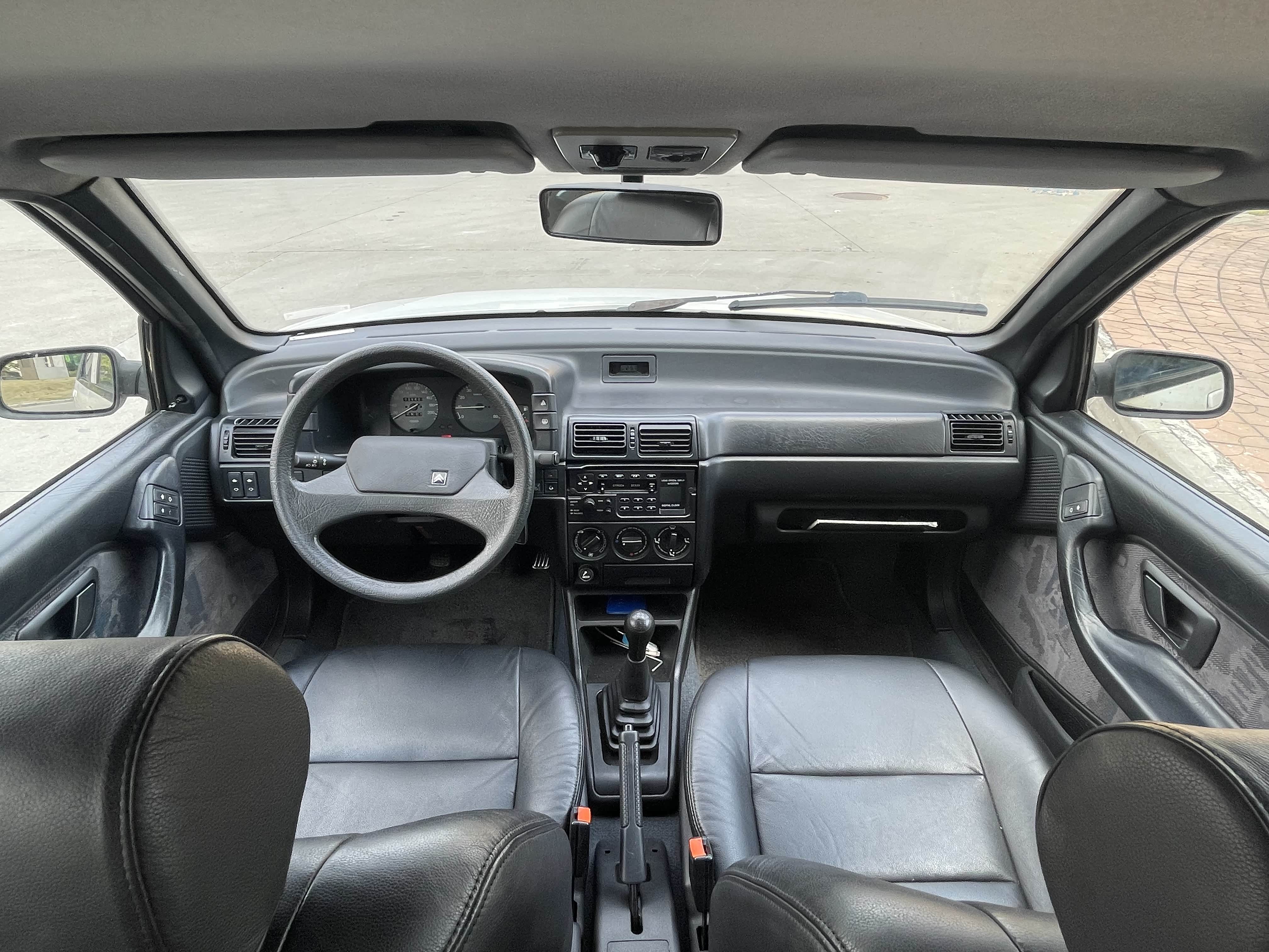 最后一批两幅方向盘的富康。