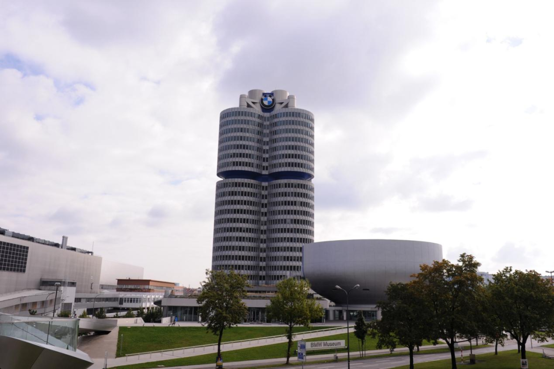 位于慕尼黑的宝马总部（苏雨农 摄）