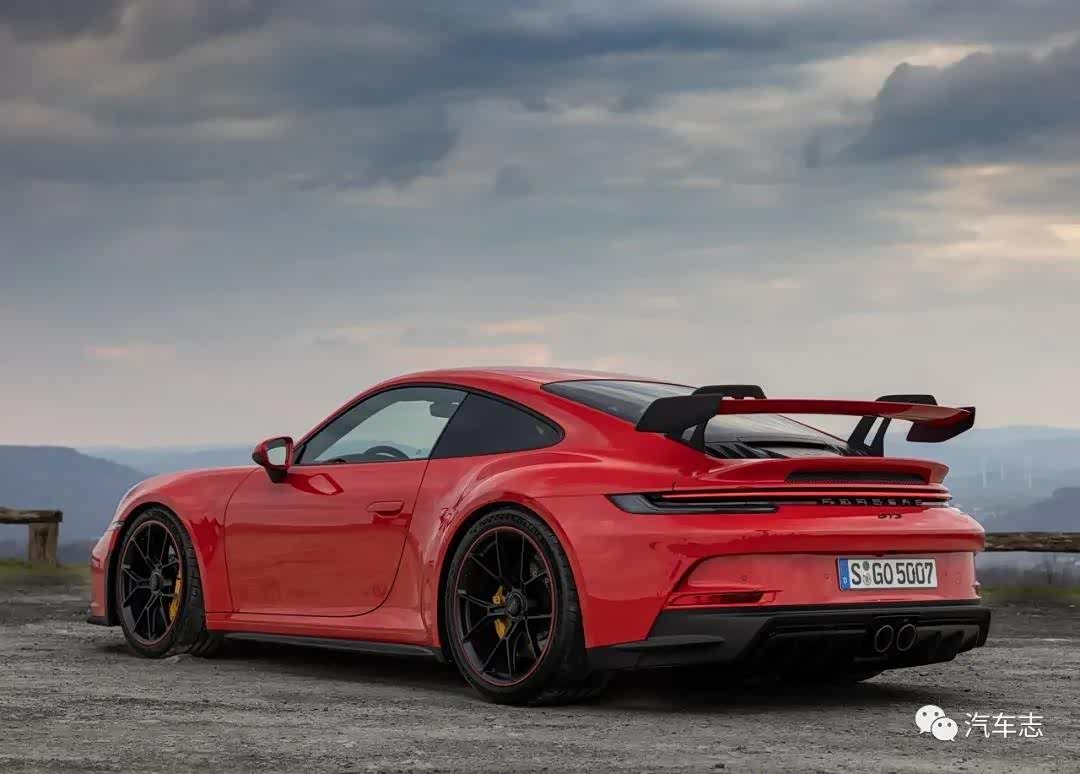 （配图为992 GT3）