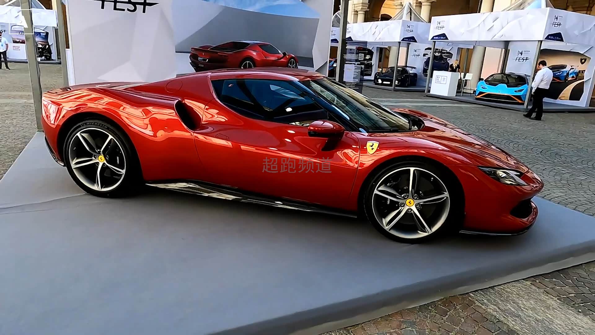 入门级中置超跑 0-100km/h加速2.9秒 全新法拉利296 gtb实车