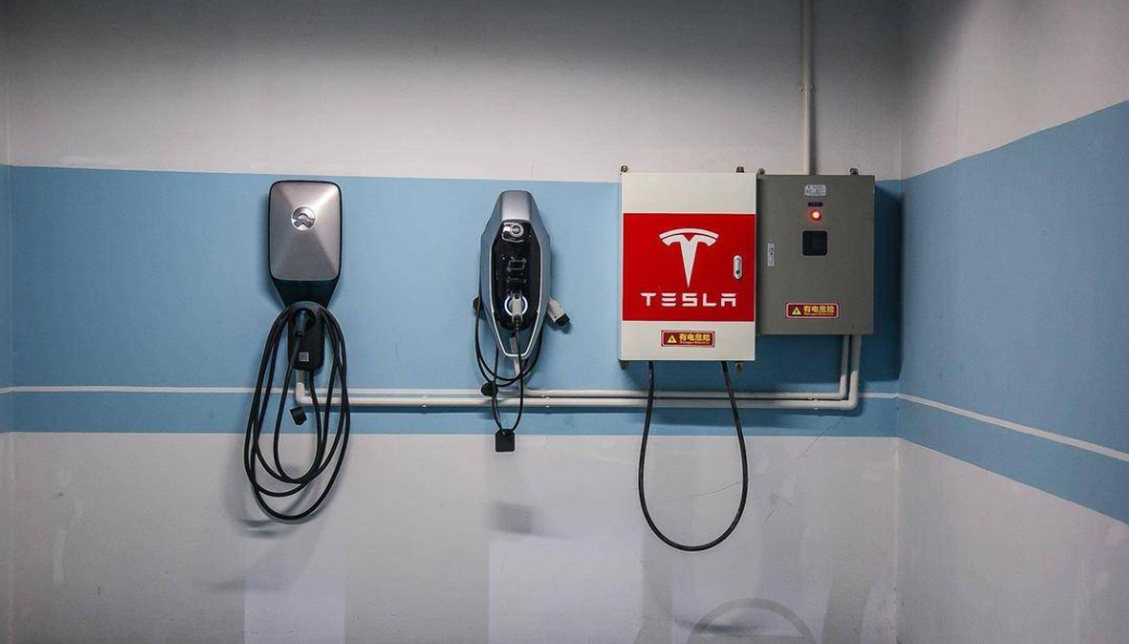 不同品牌的家用充电桩