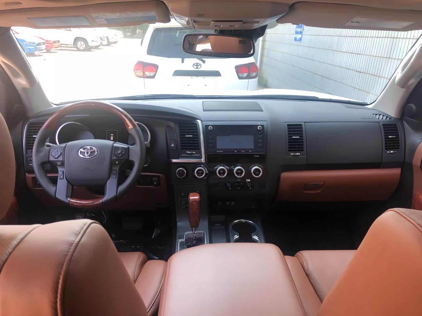 2021款丰田红杉5.7国六全国上牌