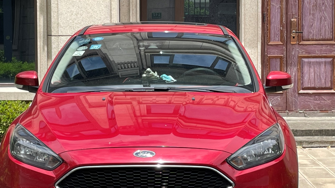 福特福克斯雨刮凸出机盖高度